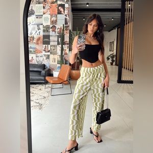 Princess polly green and white pants size 12